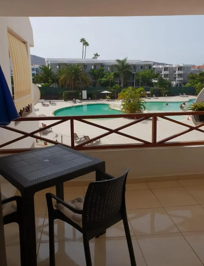 Large Studio Apartment With Lovely Terrace And Wifi location