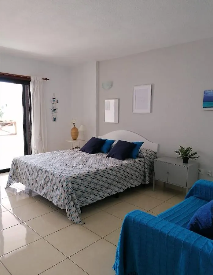 Large Studio Apartment With Lovely Terrace And Wifi Los Cristianos  Španělsko